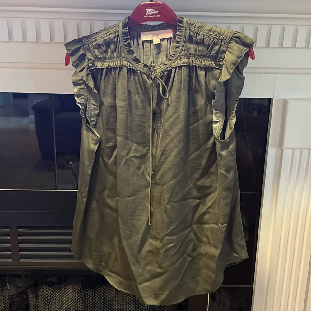 Good condition Loft Petites Green Blouse size MP